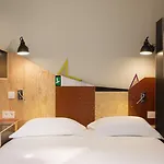 ホテル　ラントワーヌ ホテル パリ